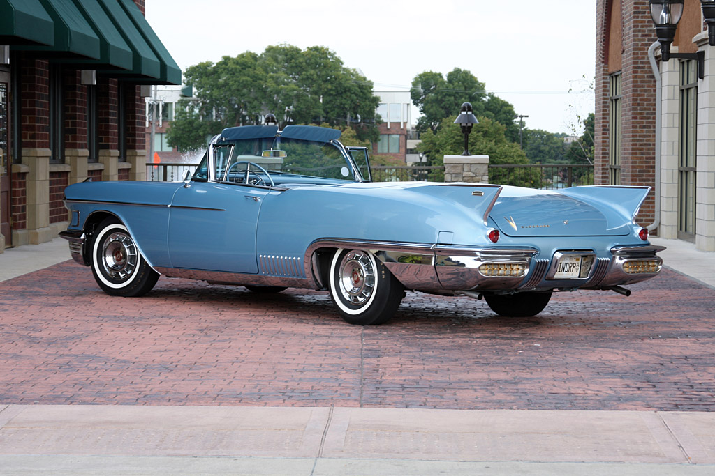 1958_Cadillac_EldoradoBiarritzRaindropPrototype1.jpg