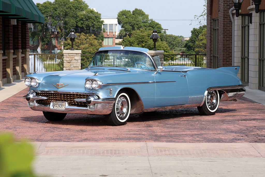 1958_Cadillac_EldoradoBiarritzRaindropPrototype2.jpg